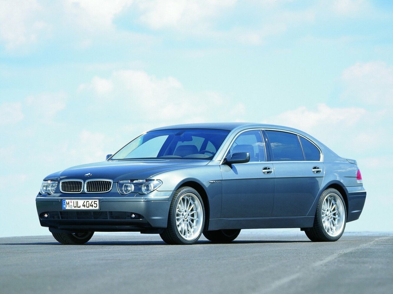 BMW 7 серии IV (2001-2008) - Седан Long
