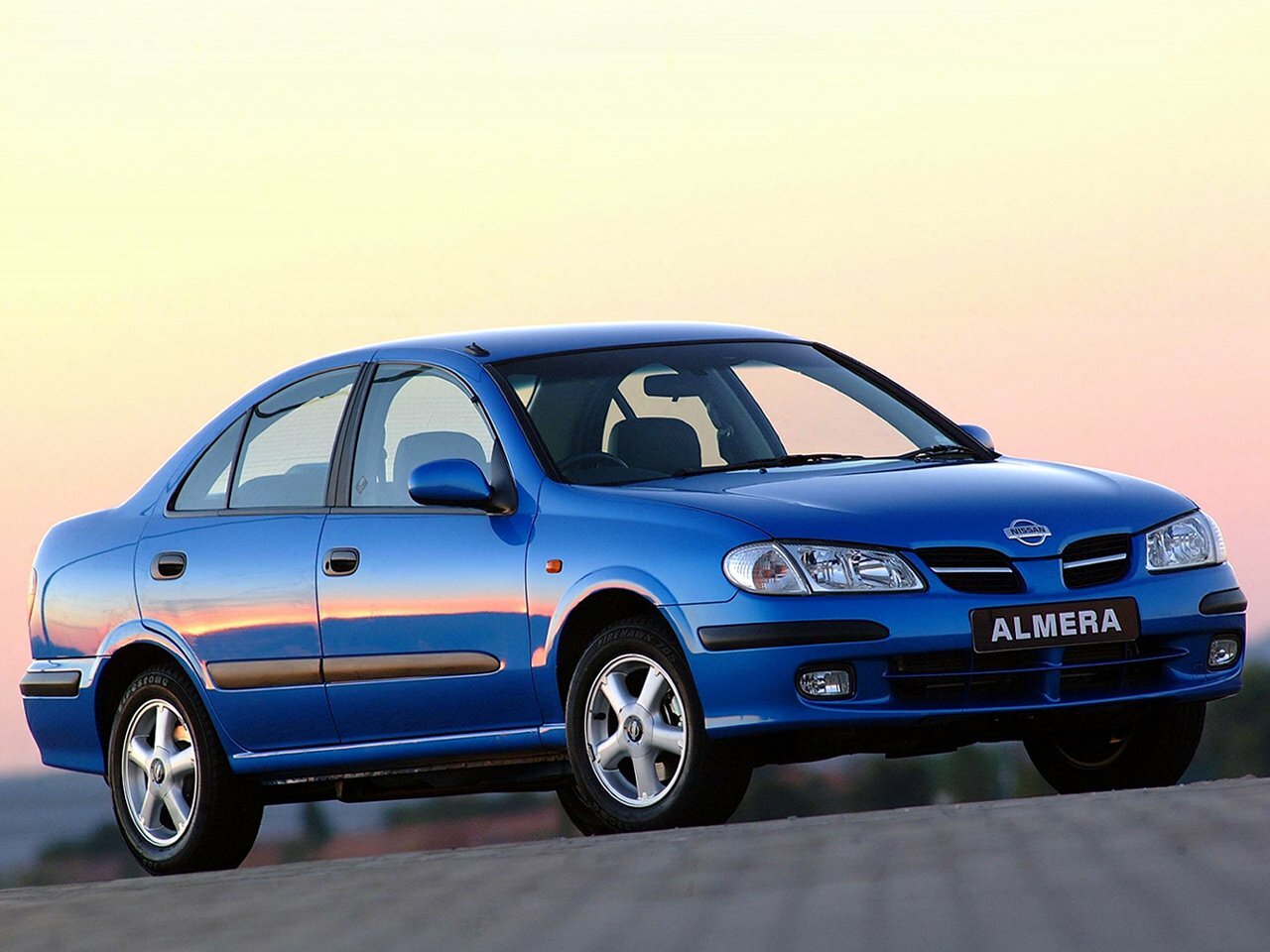Nissan Almera II (2000-2006) - Седан