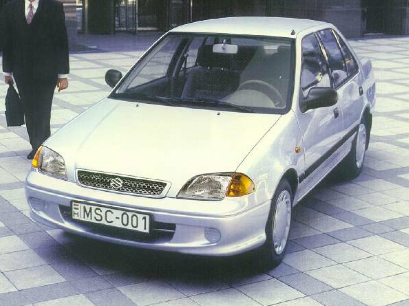 Suzuki Swift II (1989-2003) - Седан