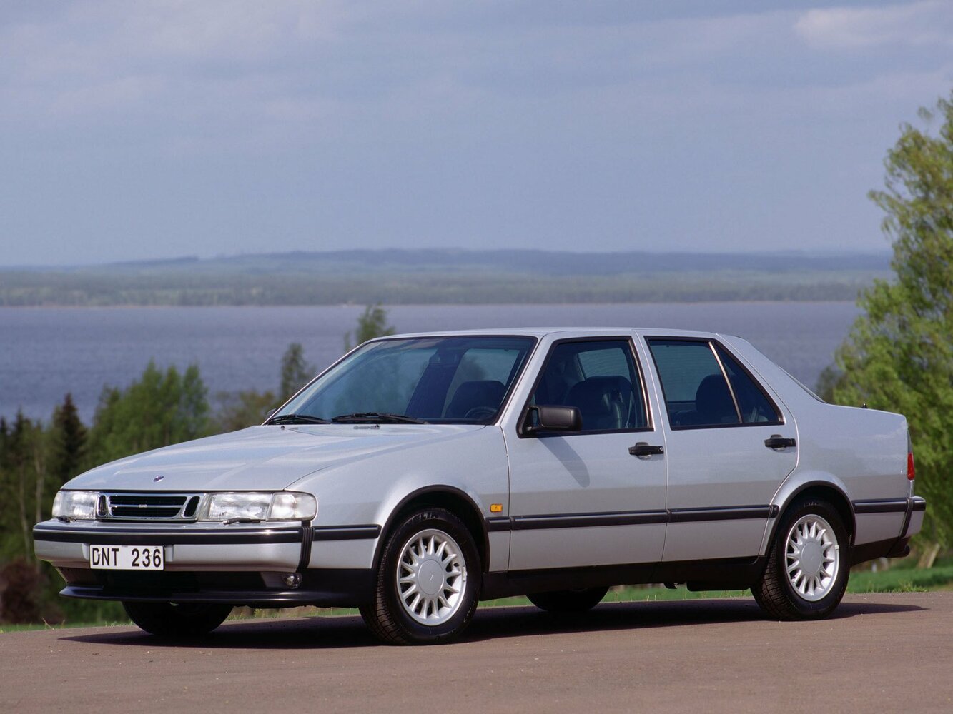 Saab 9000 I (1984-1998) - Седан