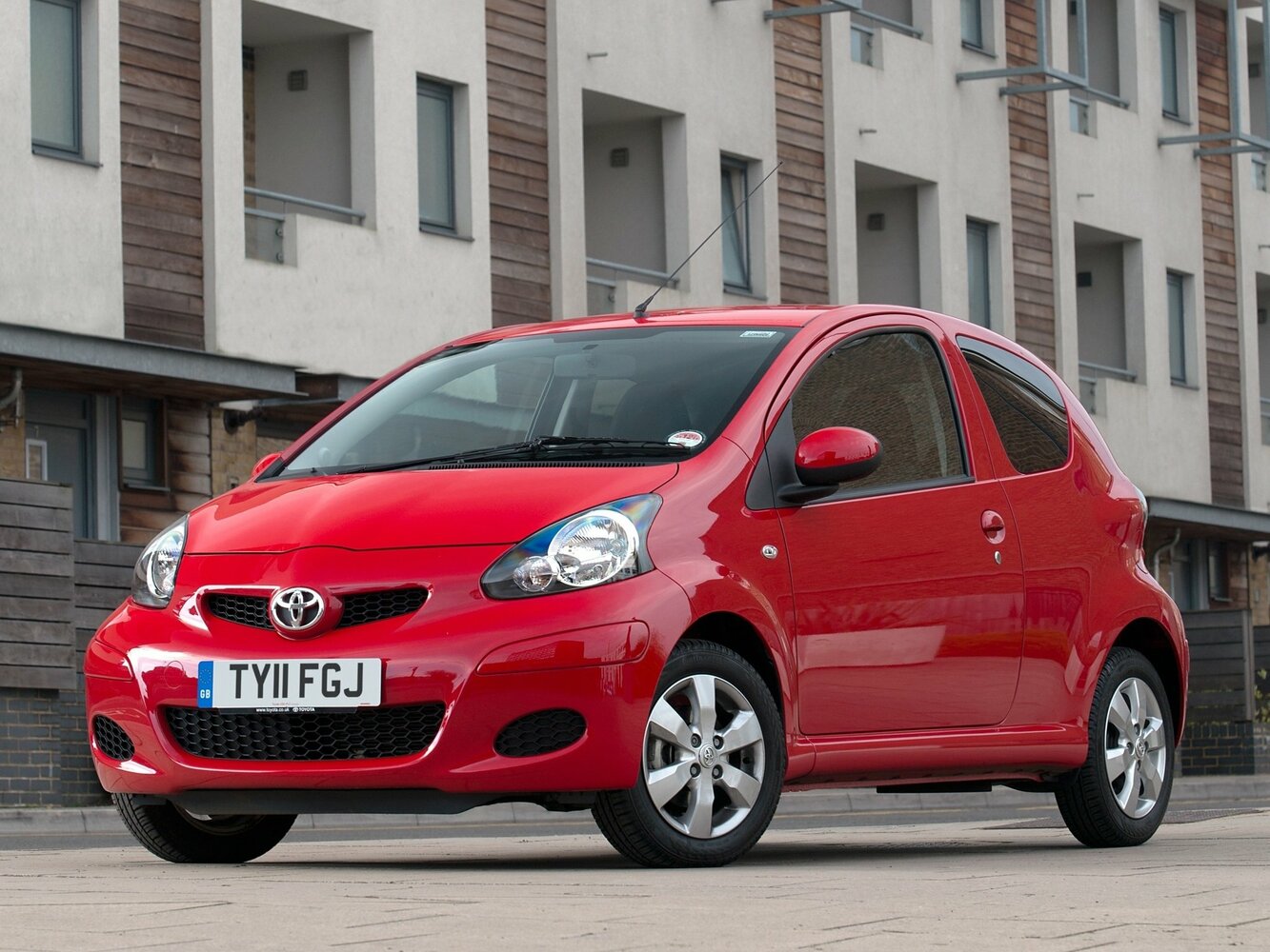 Toyota Aygo I (2005-2014) - Хэтчбек 3 дв.