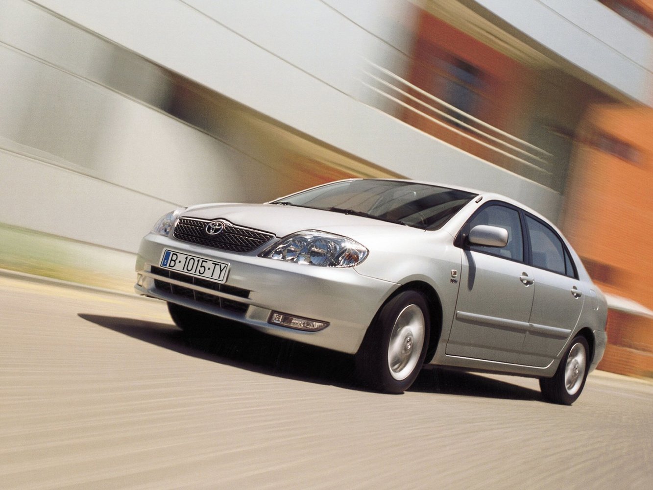 Toyota Corolla IX (2000-2007) - Седан