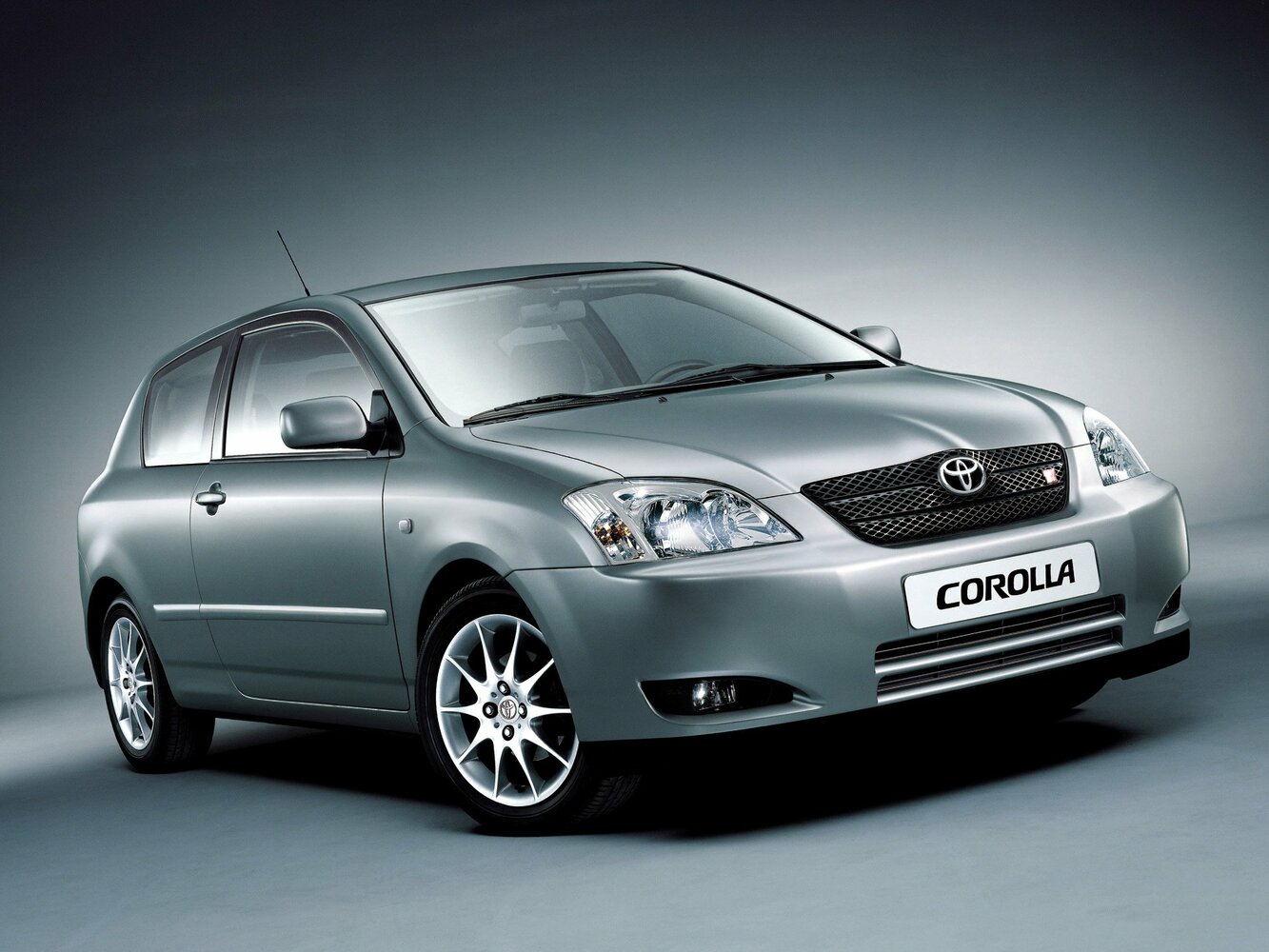 Toyota Corolla IX (2000-2007) - Хэтчбек 3 дв.