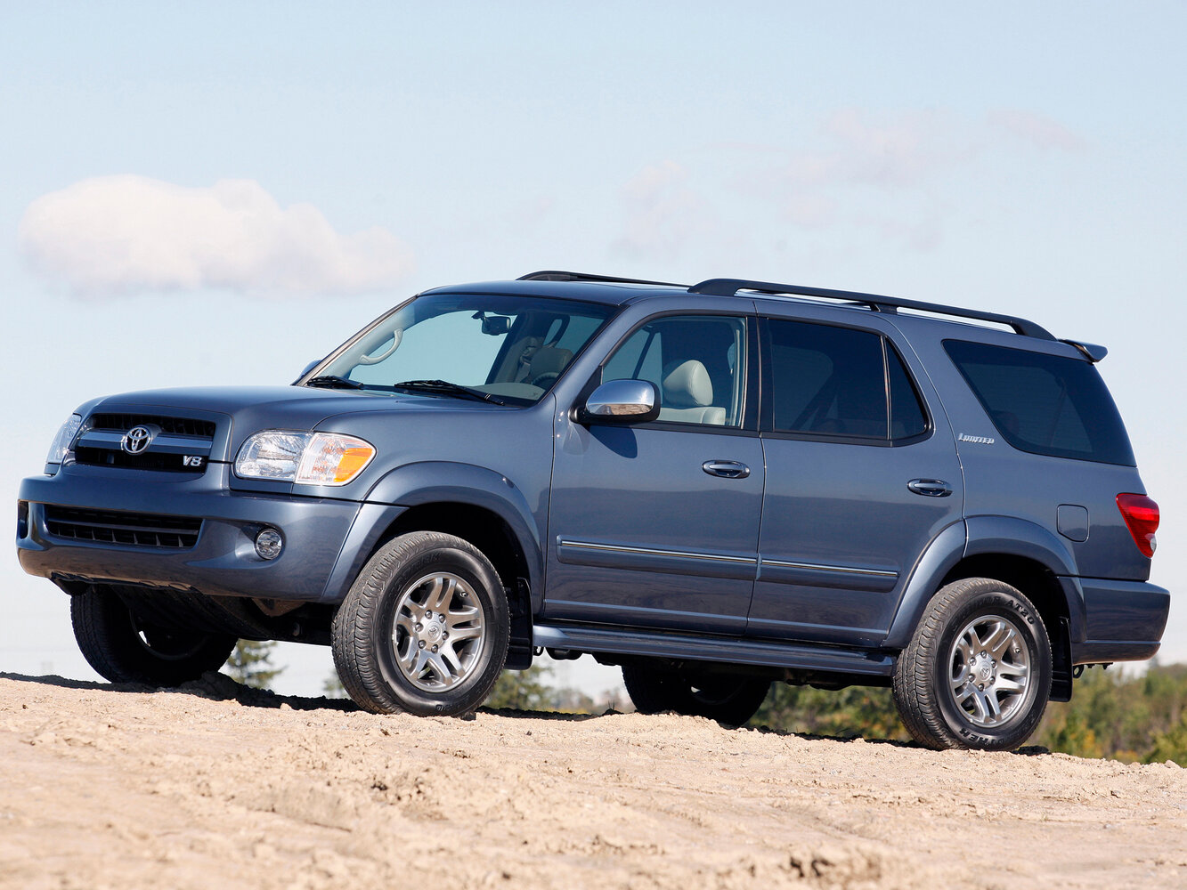 Toyota Sequoia I (2000-2007) - Внедорожник 5 дв.