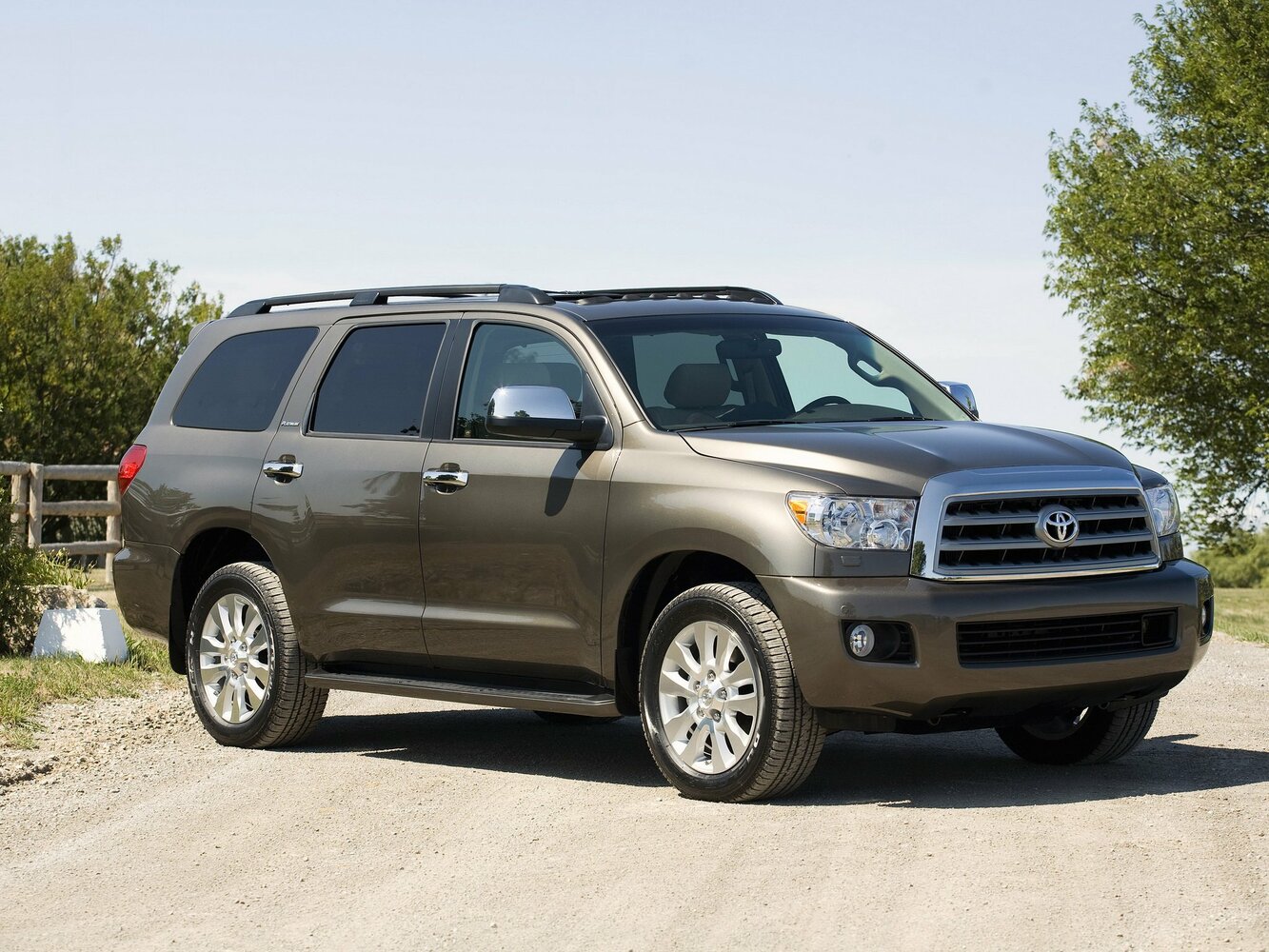 Toyota Sequoia II (2007-2022) - Внедорожник 5 дв.