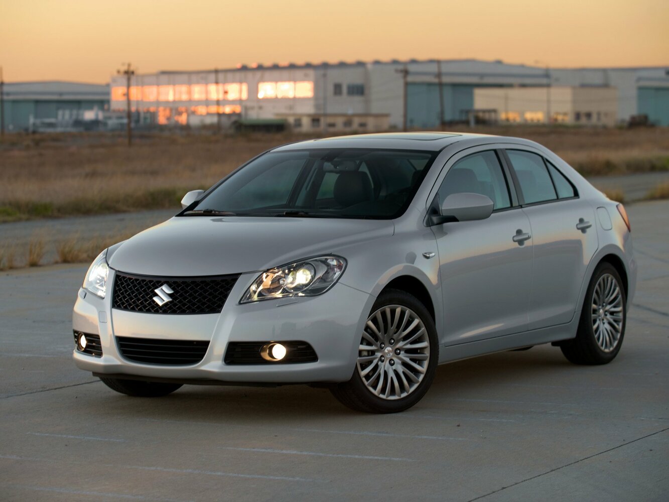 Suzuki Kizashi I (2009-2014) - Седан