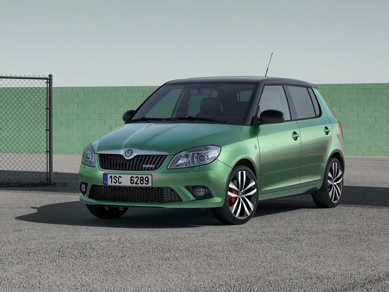 Skoda Fabia RS II (2010-2014) - Хэтчбек 5 дв.