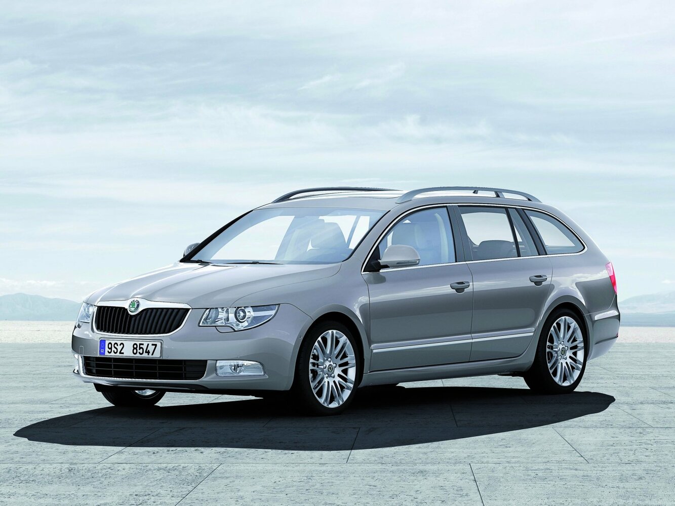 Skoda Superb II (2008-2015) - Универсал 5 дв.