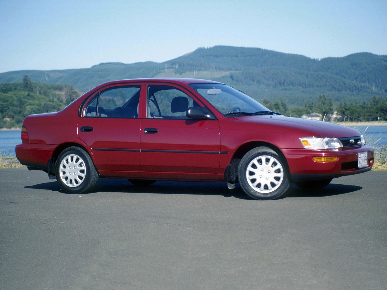 Toyota Corolla VII (1991-2002) - Седан