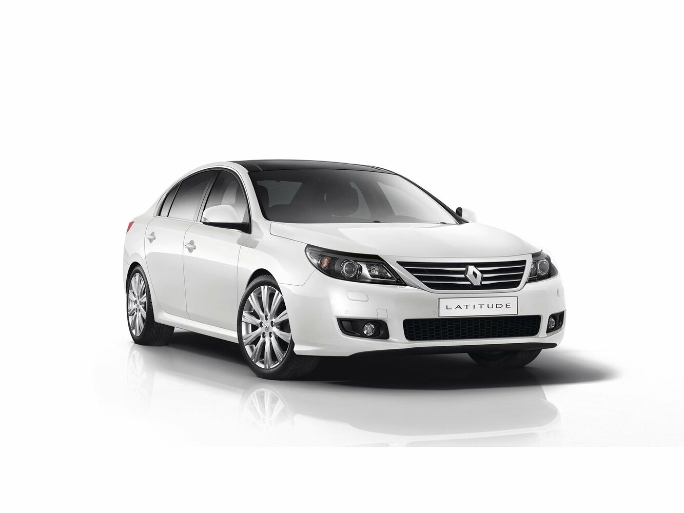 Renault Latitude I (2010-2015) - Седан
