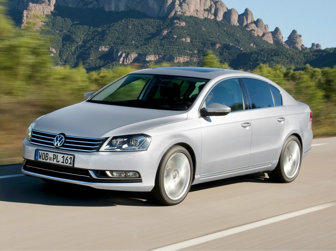 Volkswagen Passat B7 (2011-2015) - Седан