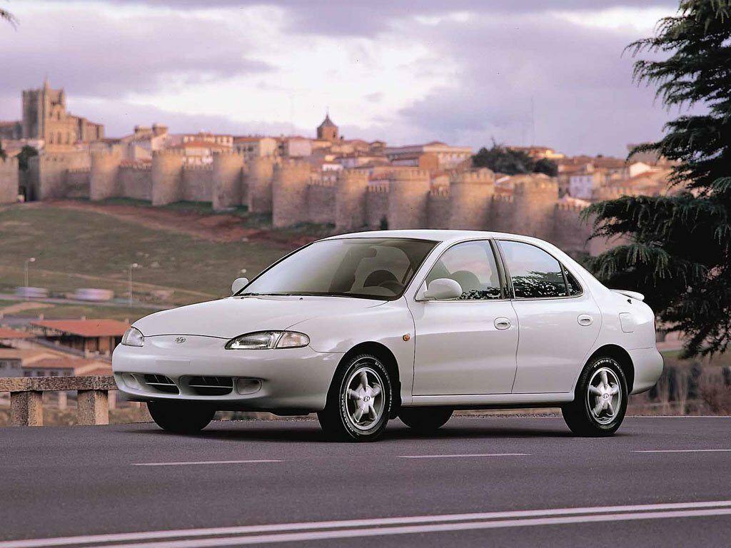 Hyundai Elantra II (1995-2000) - Седан