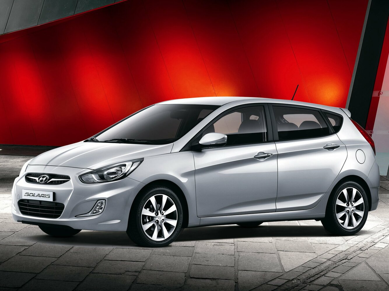 Hyundai Solaris I (2010-2017) - Хэтчбек 5 дв.