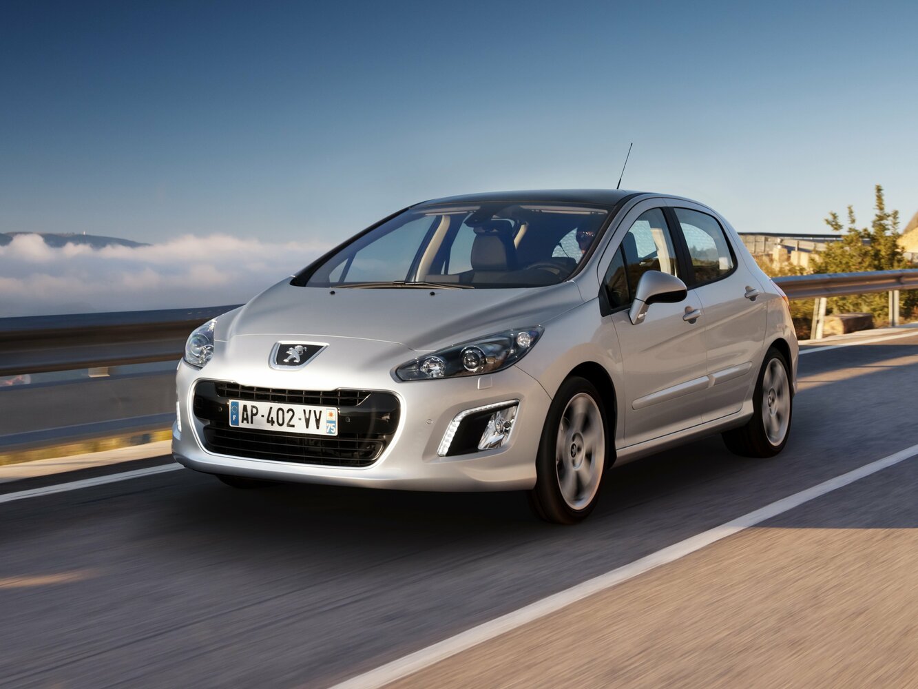 Peugeot 308 I (2007-2015) - Хэтчбек 5 дв.