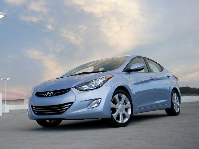 Hyundai Elantra V (2010-2016) - Седан