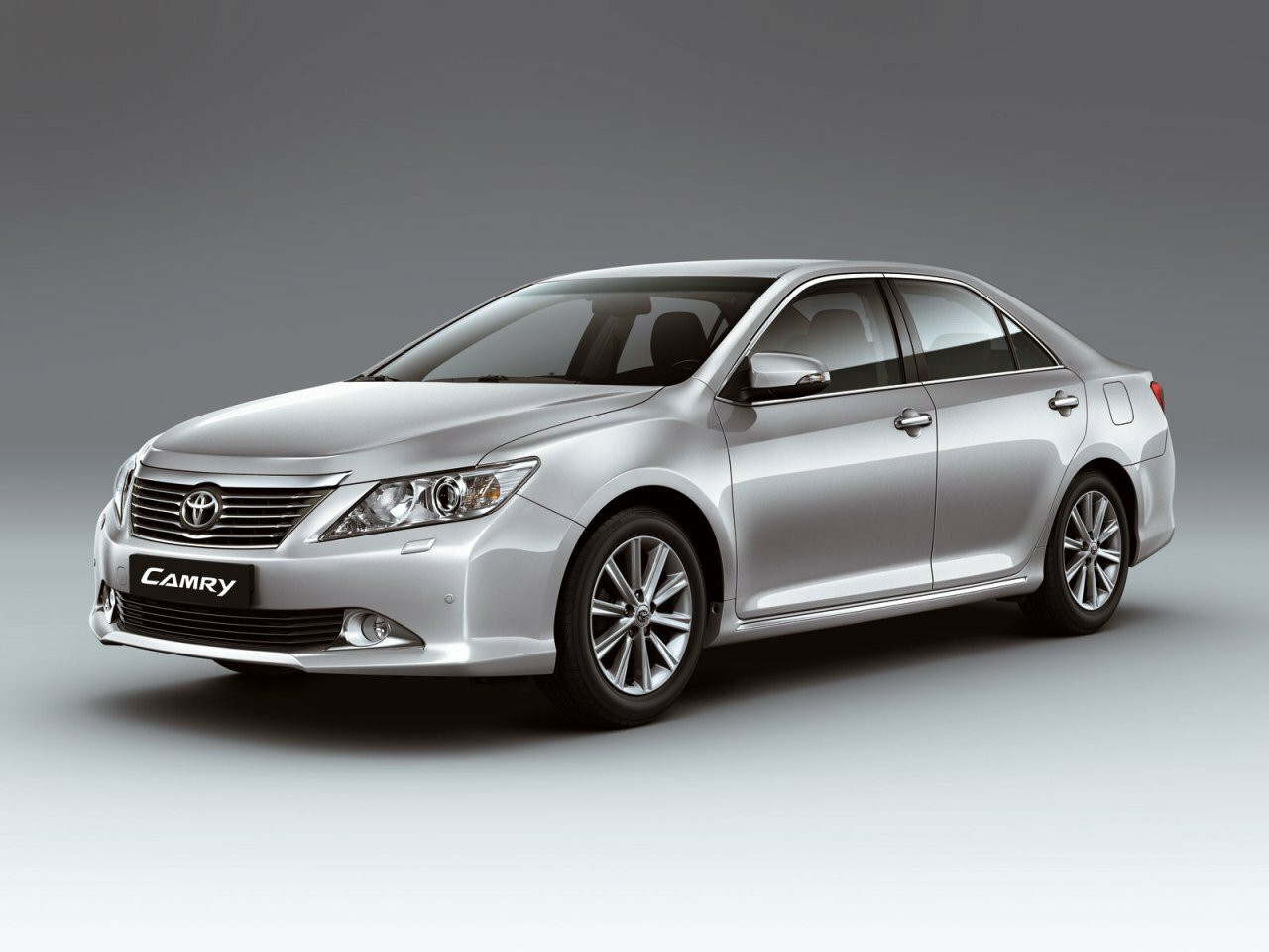 Toyota Camry VII (2011-2018) - Седан