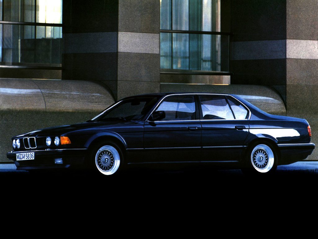 BMW 7 серии II (1986-1994) - Седан
