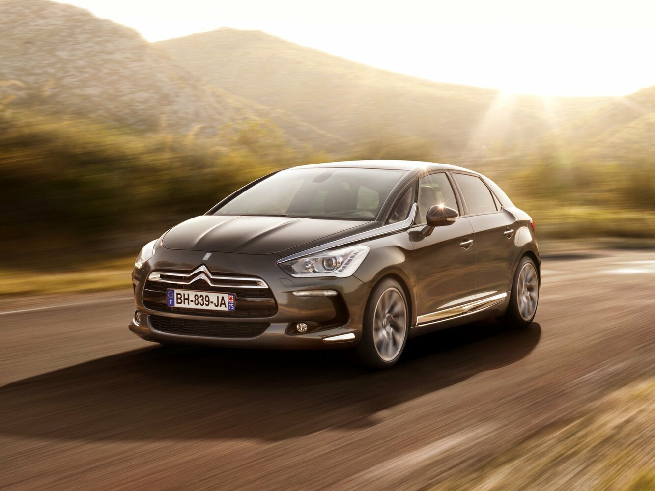 Citroen DS5 I (2012-2015) - Хэтчбек 5 дв.
