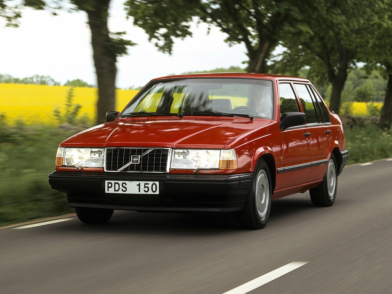 Volvo 940 I (1988-1998) - Седан