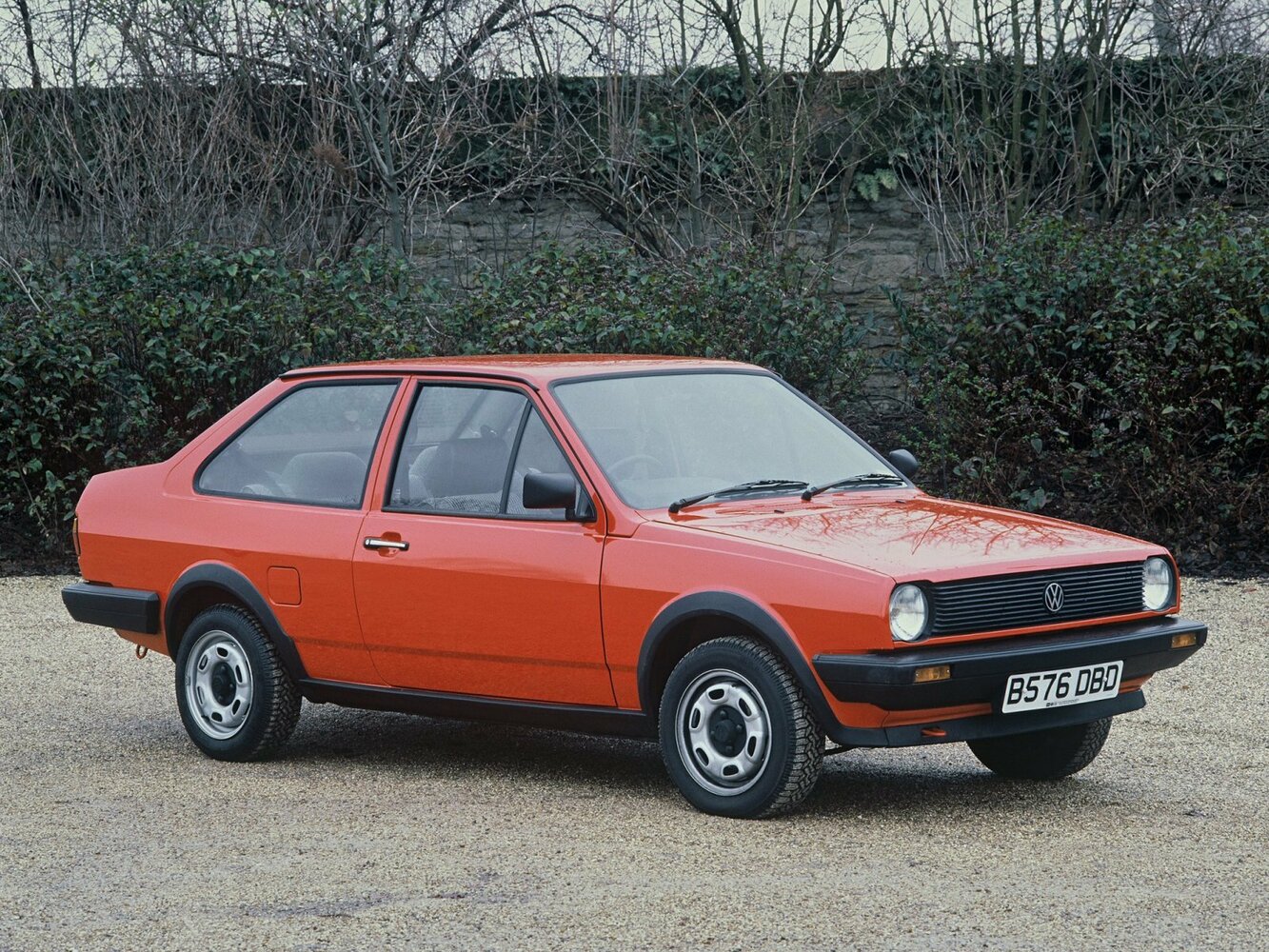 Volkswagen Polo II (1981-1994) - Седан 2 дв.