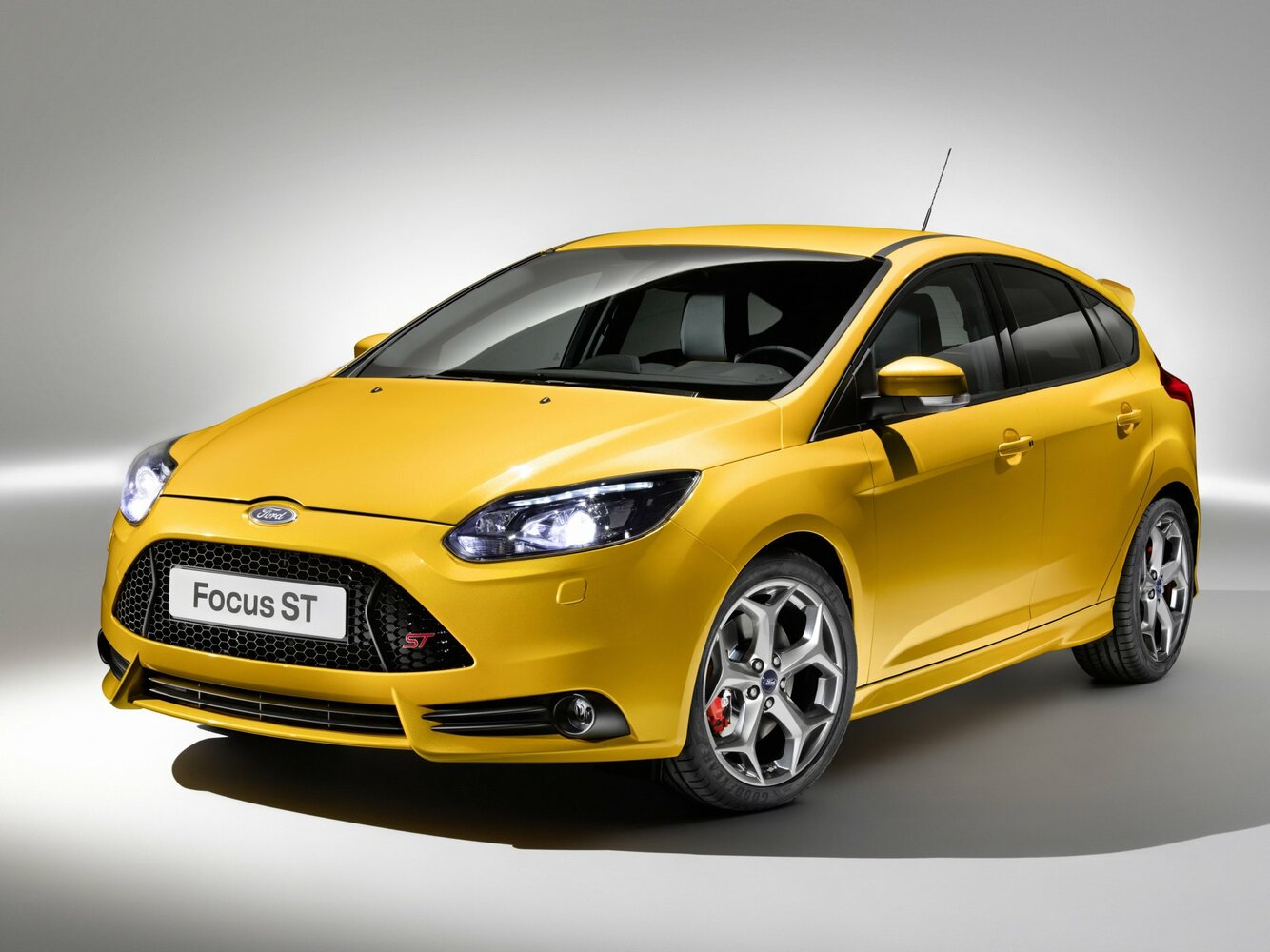 Ford Focus ST III (2012-2018) - Хэтчбек 5 дв.