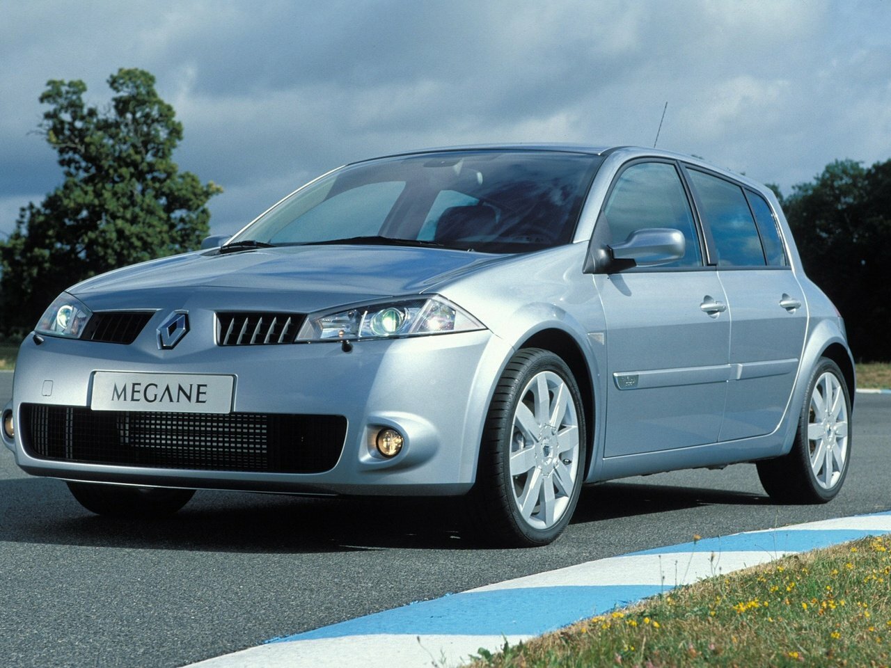 Renault Megane RS II (2004-2008) - Хэтчбек 5 дв.