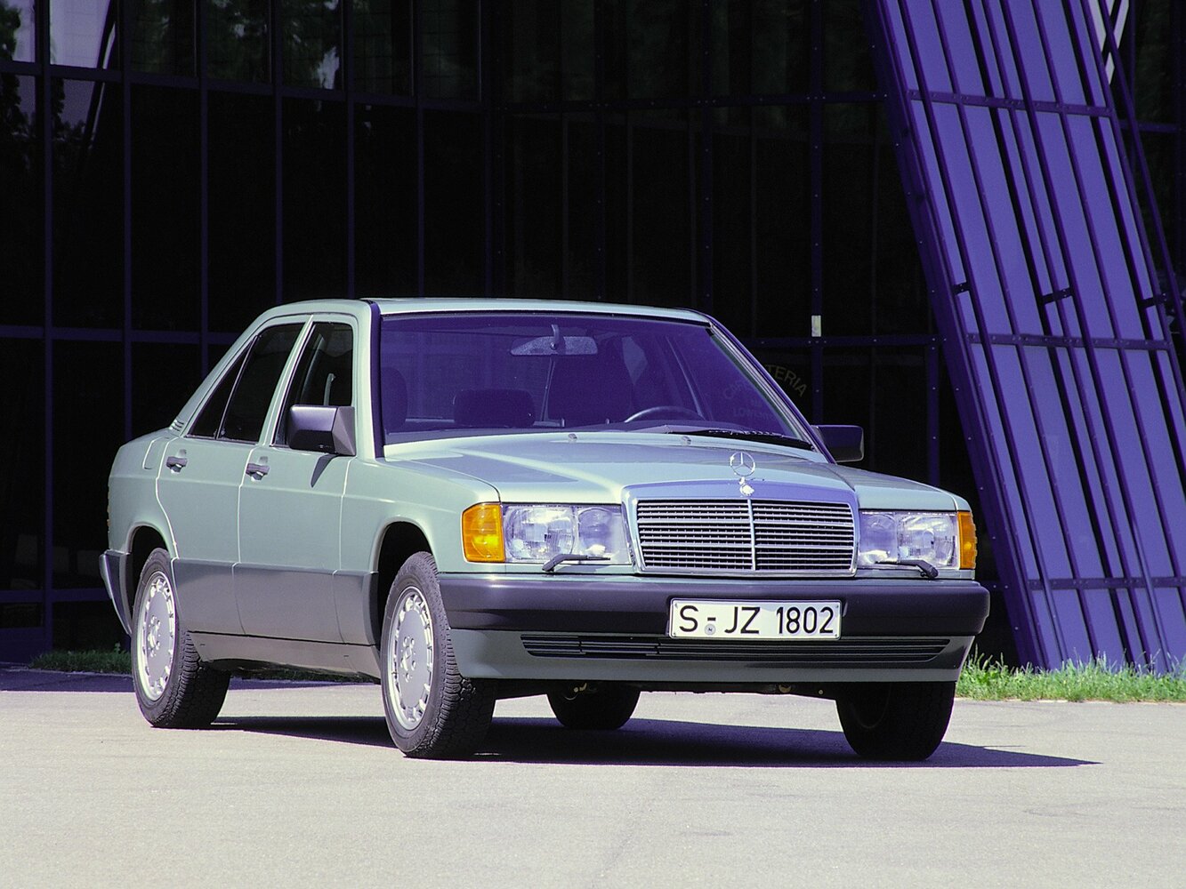 Mercedes-Benz 190 (W201) I (1982-1993) - Седан