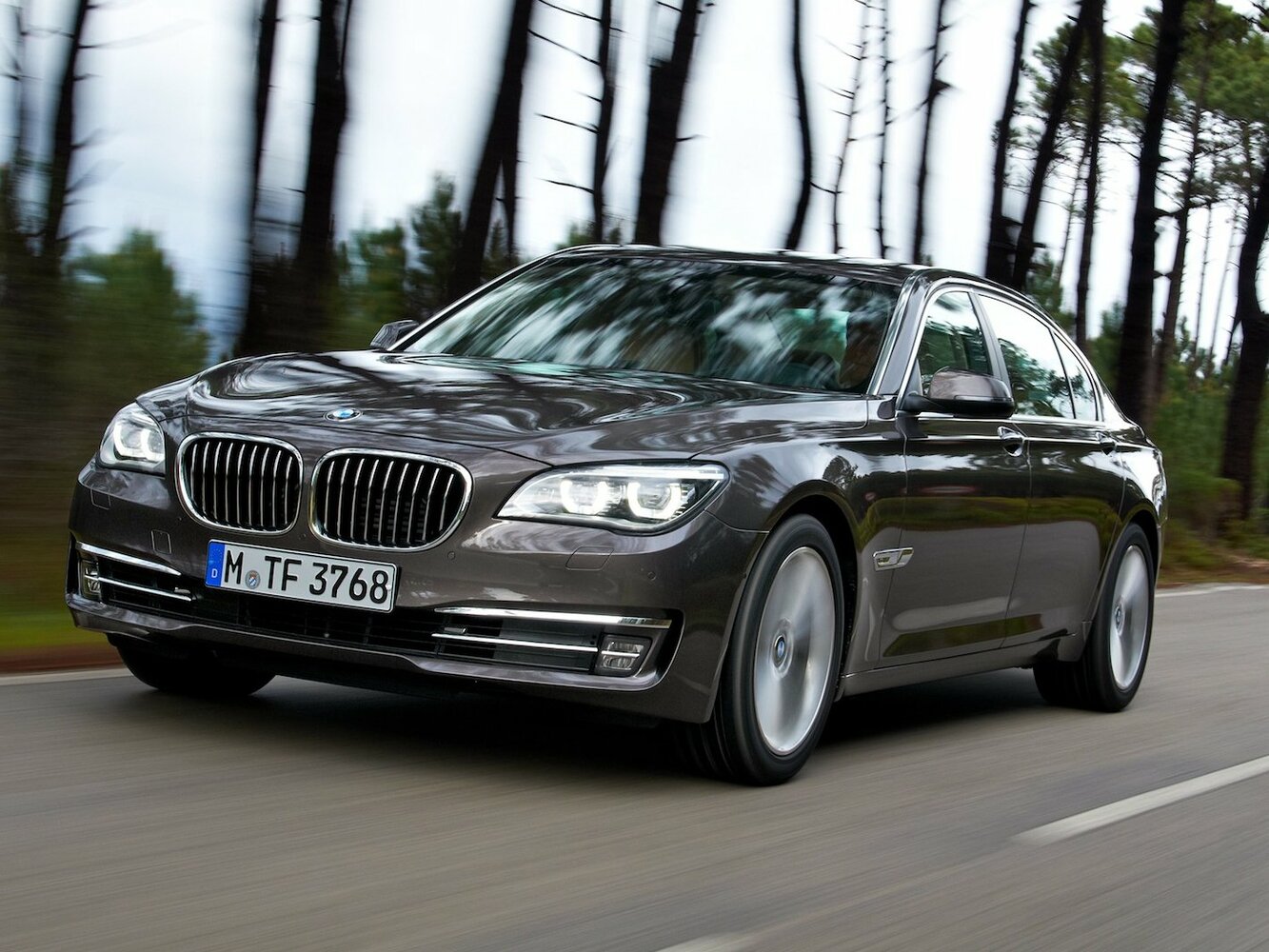 BMW 7 серии V (2008-2015) - Седан Long
