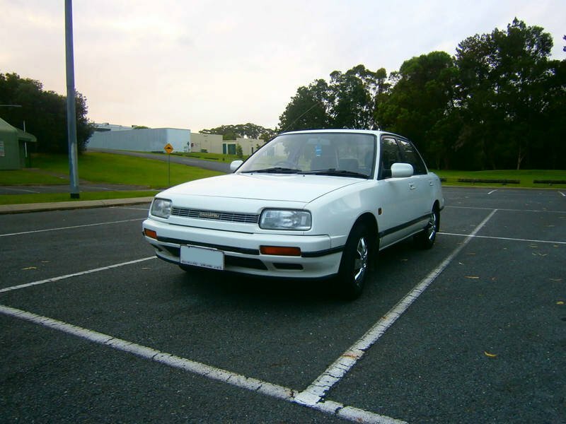 Daihatsu Applause I (1989-2000) - Лифтбек