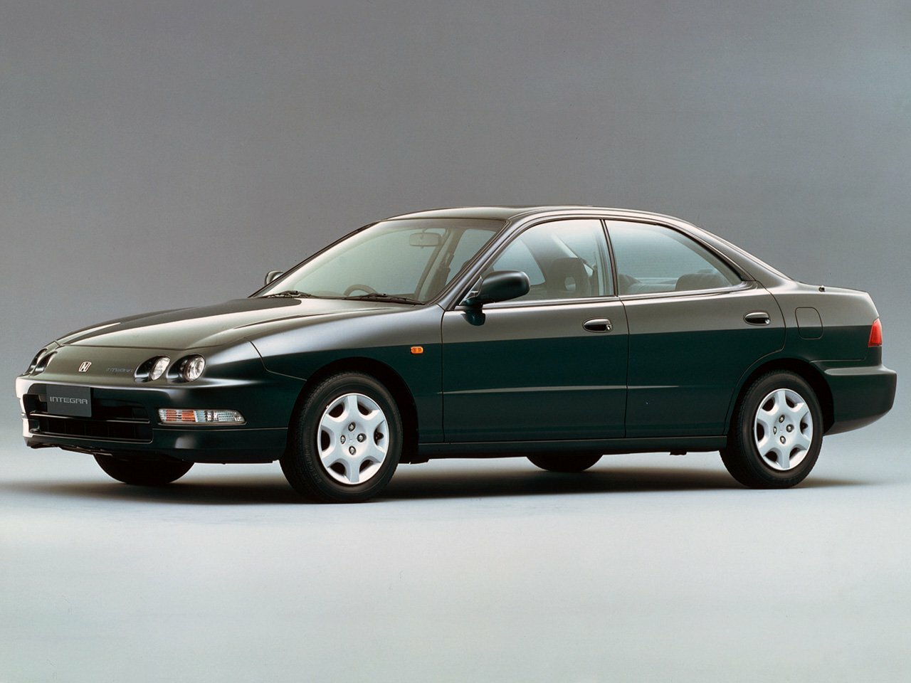 Honda Integra III (1993-2001) - Седан