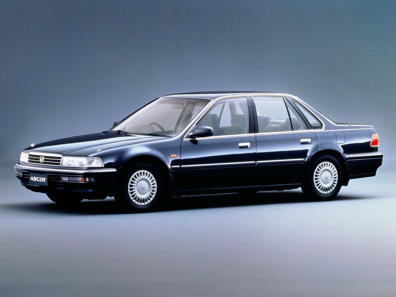 Honda Ascot I (1989-1993) - Седан