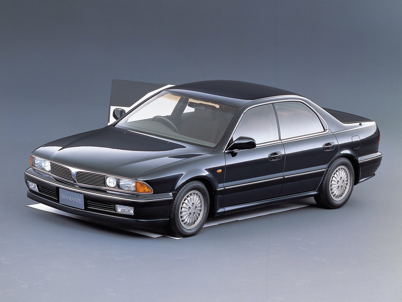 Mitsubishi Diamante I (1990-1997) - Седан