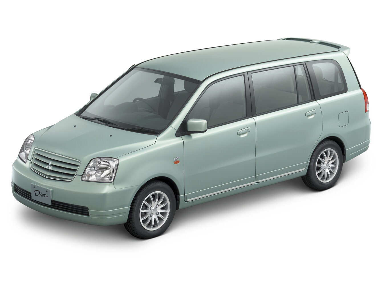 Mitsubishi Dion I (2000-2005) - Компактвэн