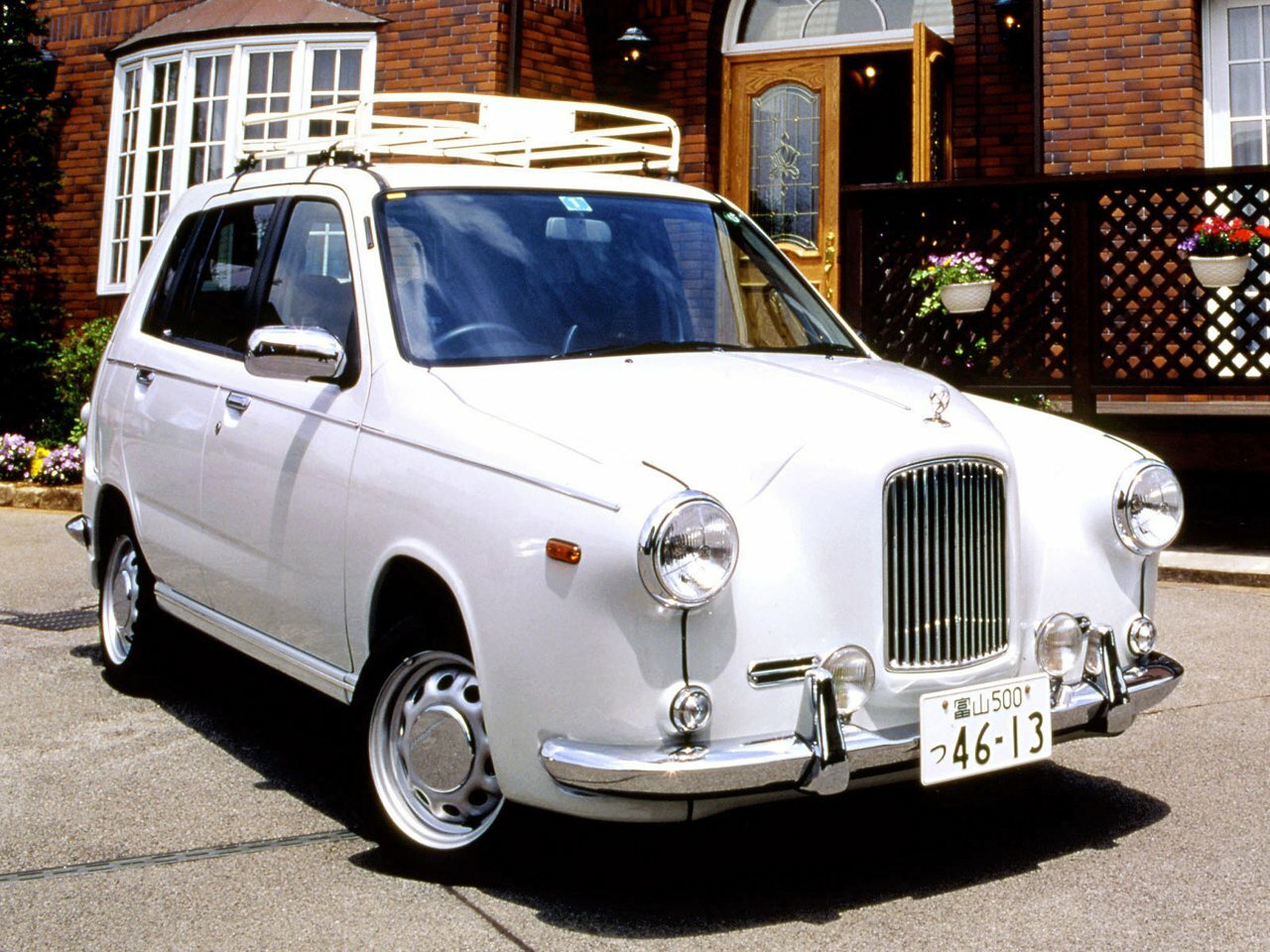 Mitsuoka Yuga I (2000-2002) - Компактвэн