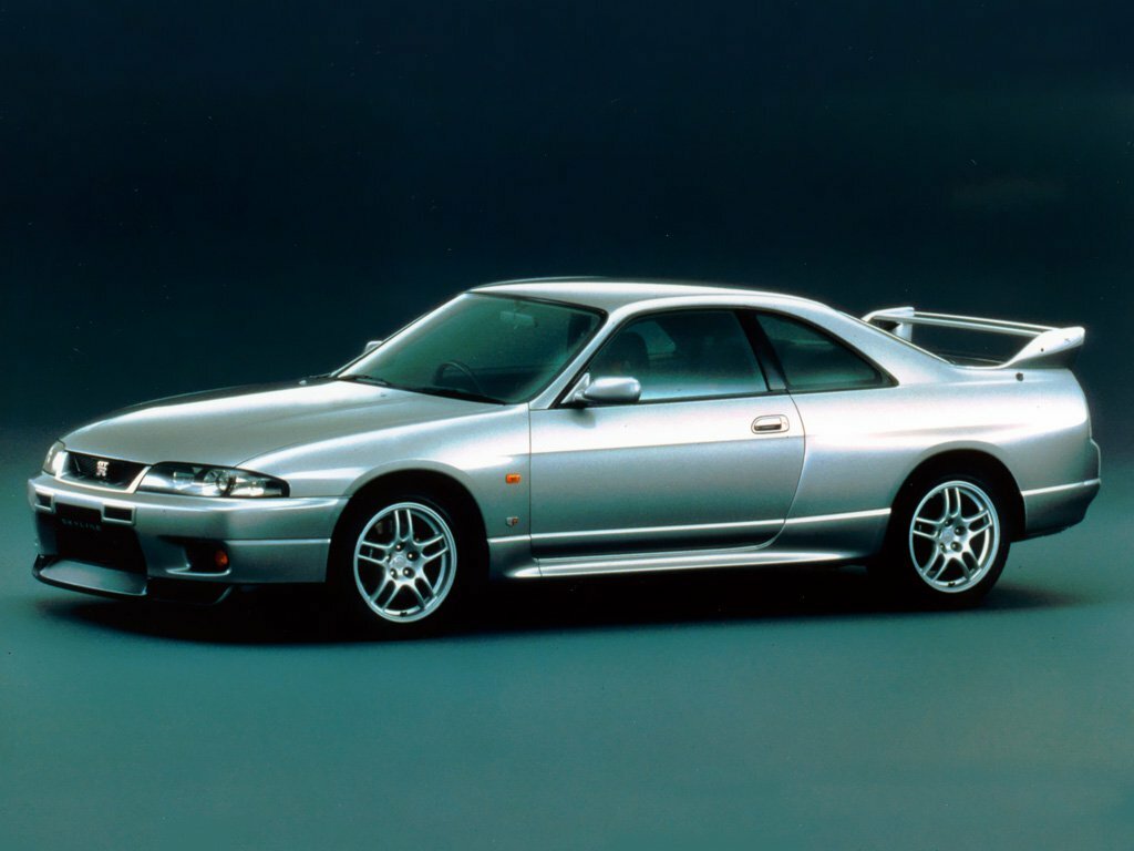 Nissan Skyline IX (1993-1998) - Купе