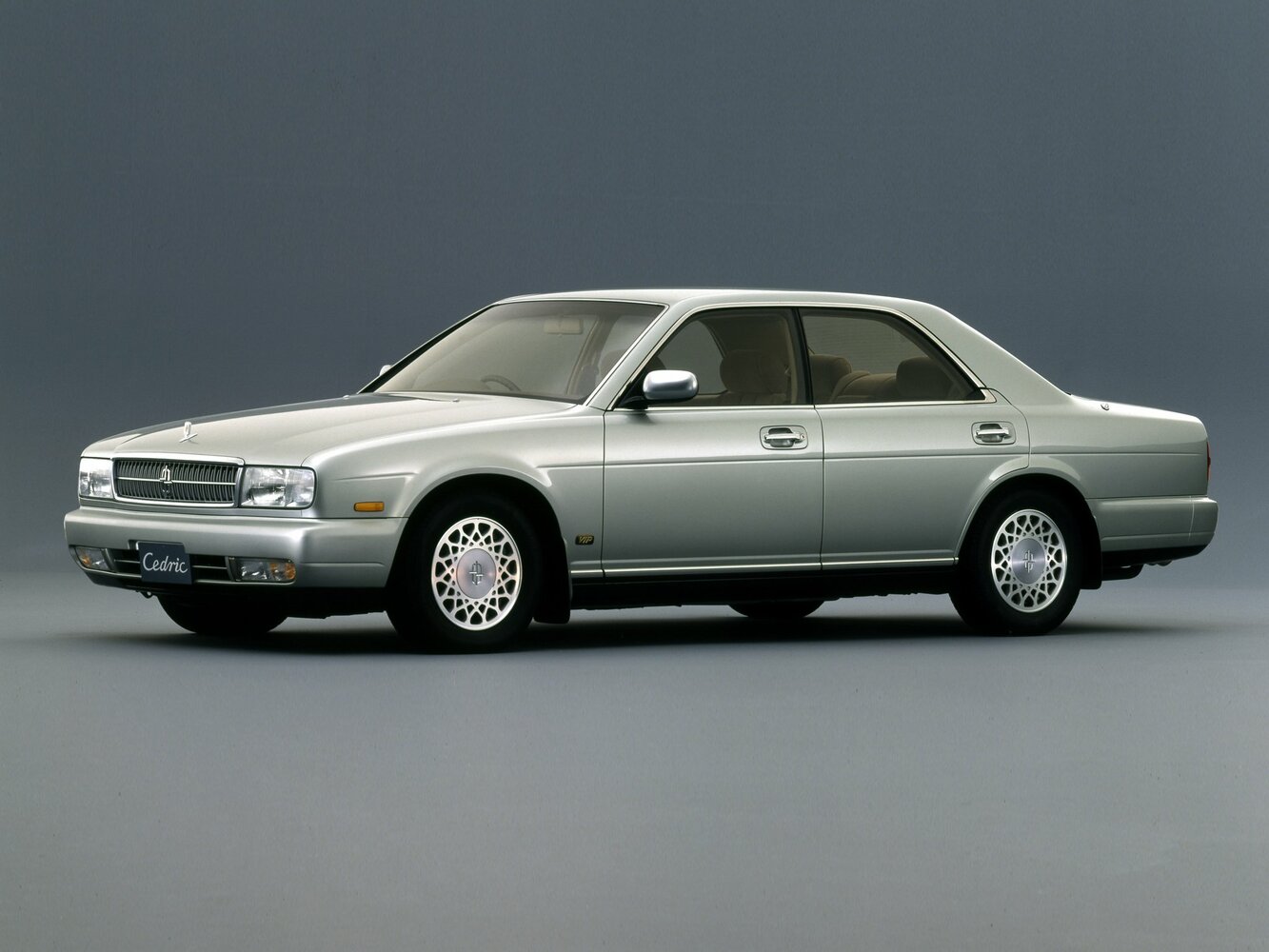 Nissan Cedric VIII (1991-1995) - Седан