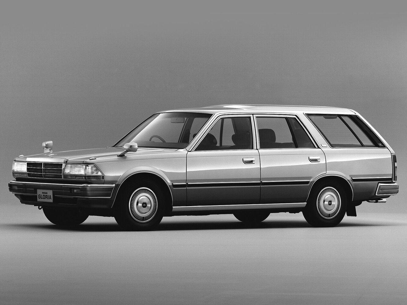 Nissan Gloria VII (1983-1999) - Универсал 5 дв.