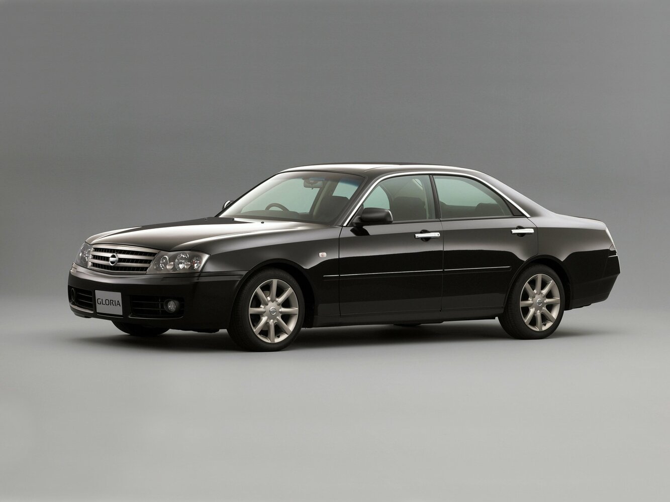 Nissan Gloria XI (1999-2004) - Седан