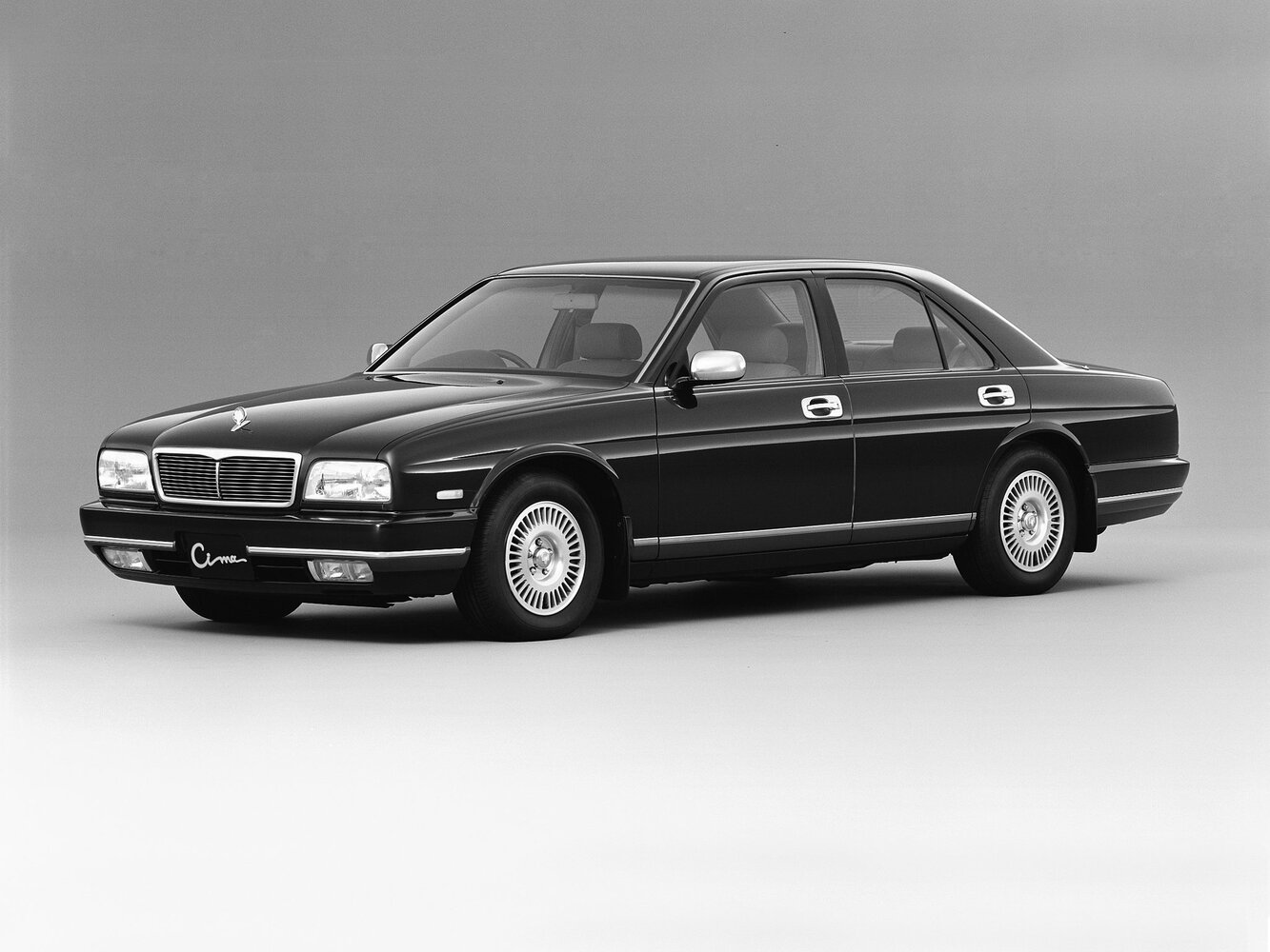 Nissan Cima II (1991-1996) - Седан