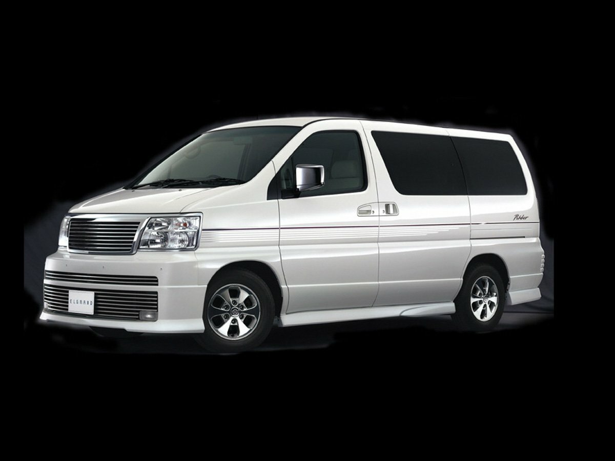 Nissan Elgrand I (1997-2002) - Минивэн Caravan Elgrand