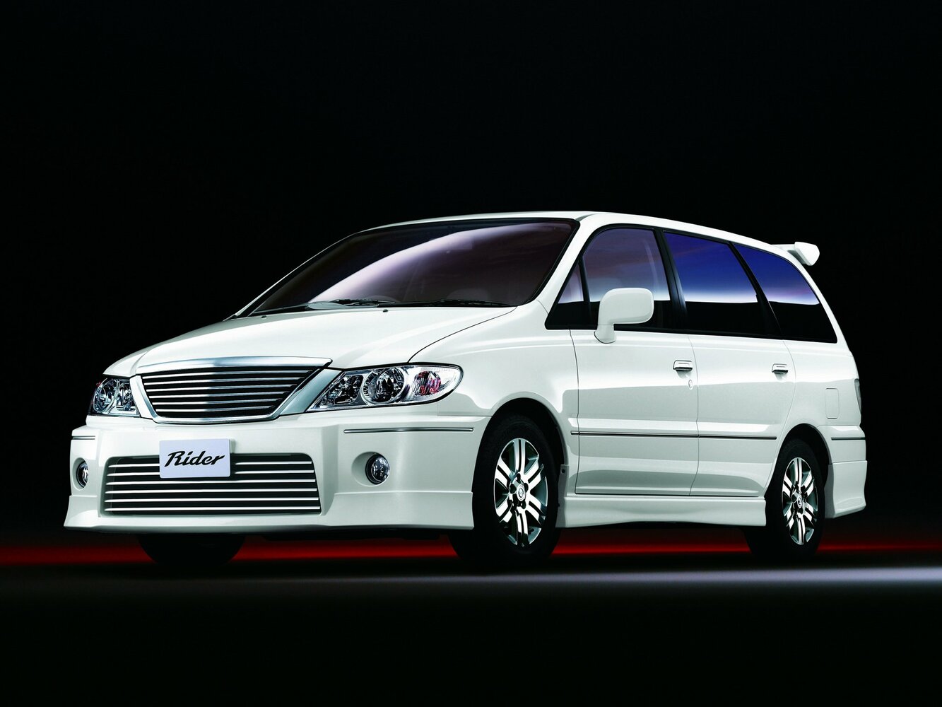 Nissan Presage I (1998-2003) - Минивэн
