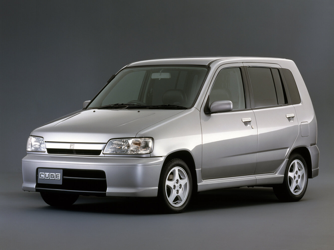 Nissan Cube I (1998-2002) - Компактвэн