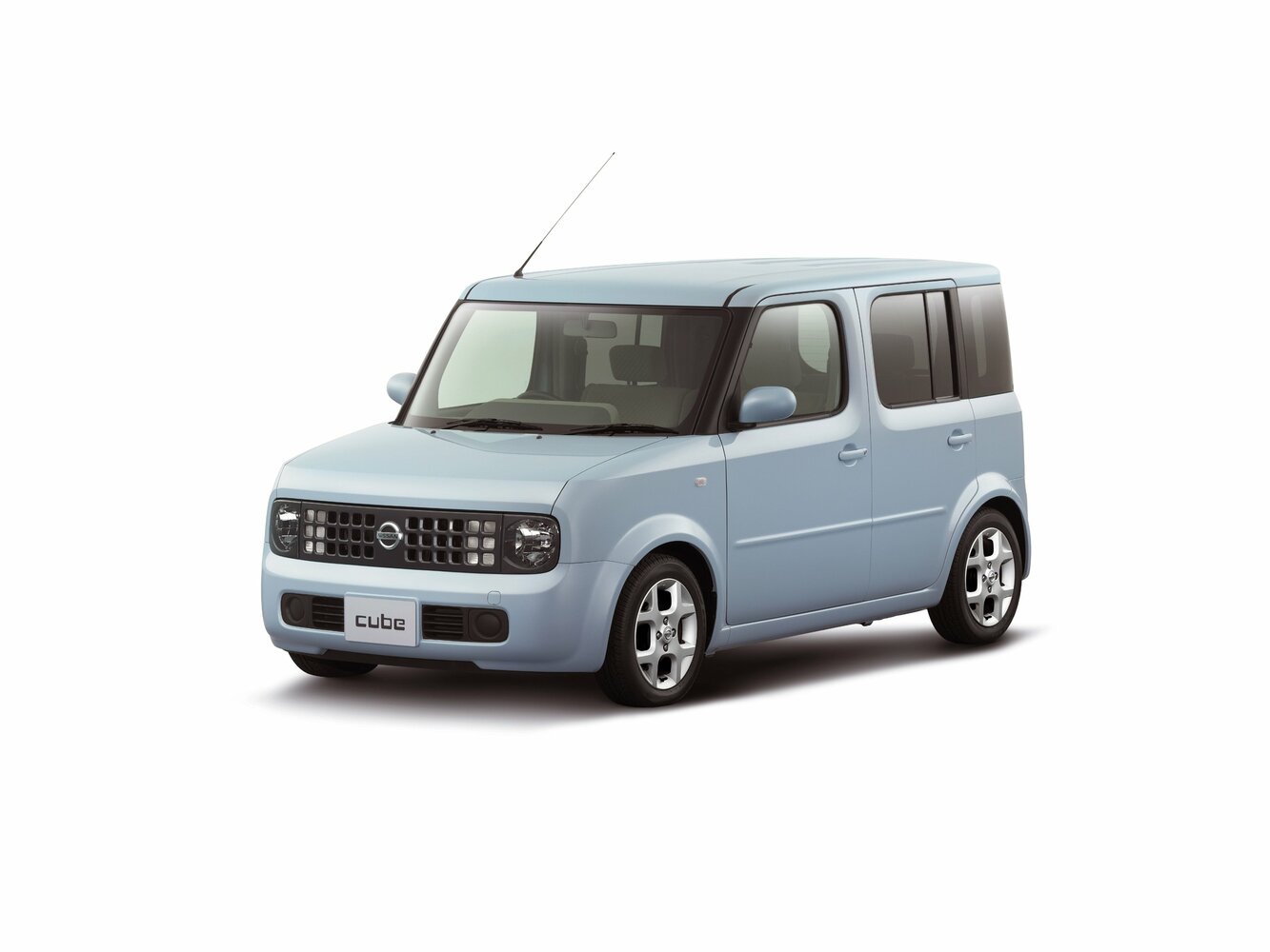 Nissan Cube II (2002-2008) - Компактвэн