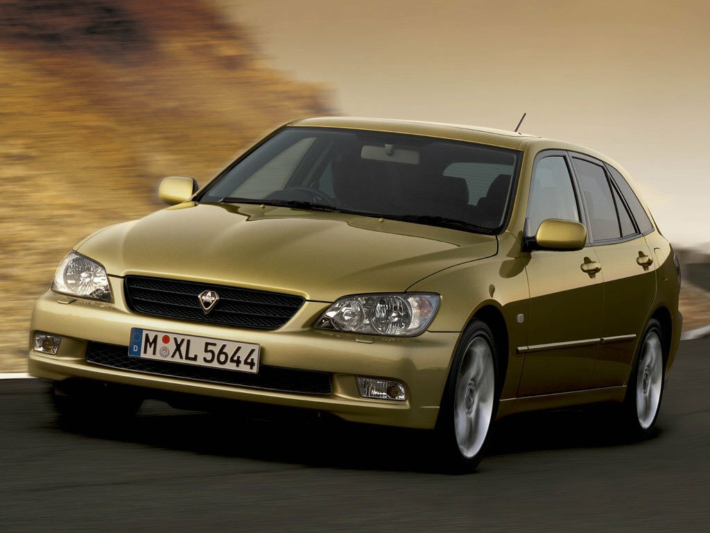 Toyota Altezza I (1998-2005) - Универсал 5 дв. Gita