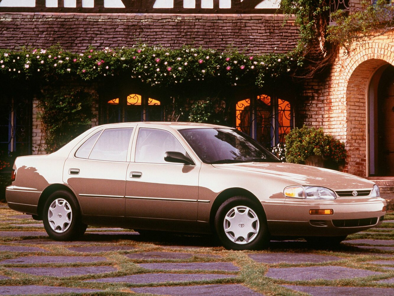 Toyota Camry III (1991-1997) - Седан