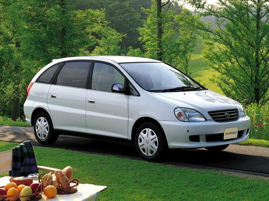 Toyota Nadia I (1998-2003) - Компактвэн