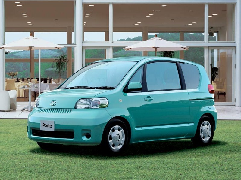 Toyota Porte I (2004-2012) - Компактвэн