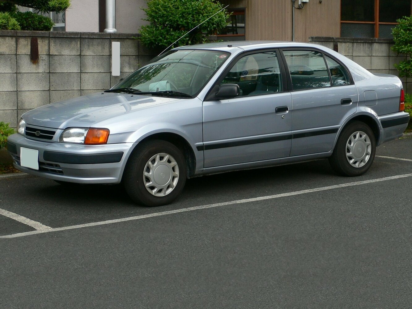 Toyota Corsa V (1994-1999) - Седан