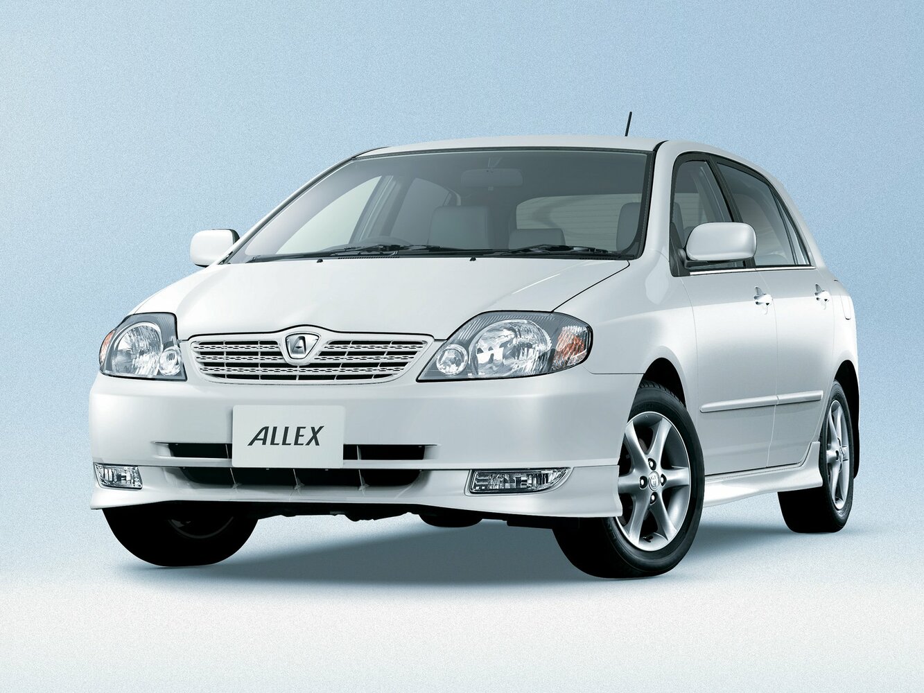 Toyota Allex I (2001-2006) - Хэтчбек 5 дв.