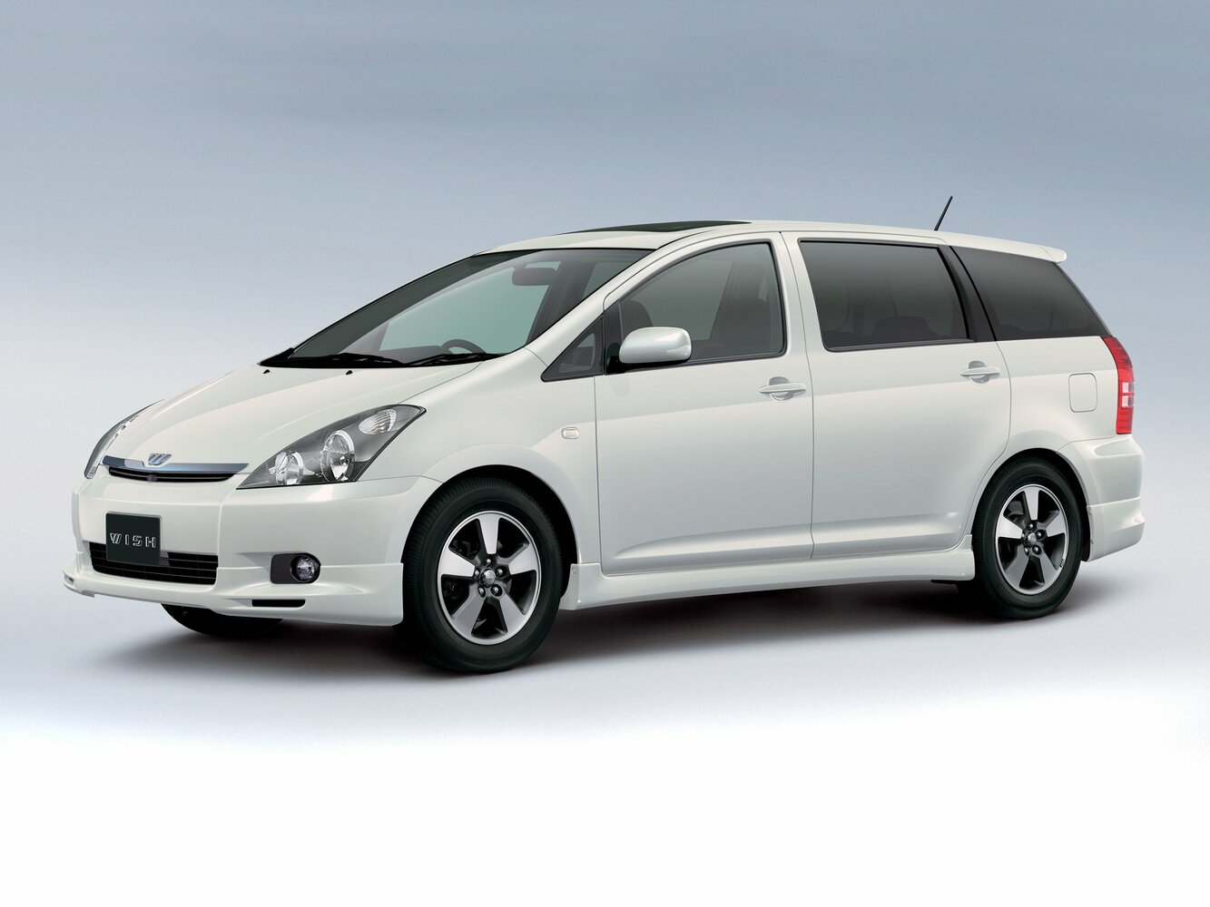 Toyota Wish I (2003-2009) - Компактвэн